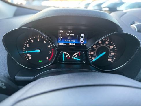 Used 2019 Ford Escape SE image 9