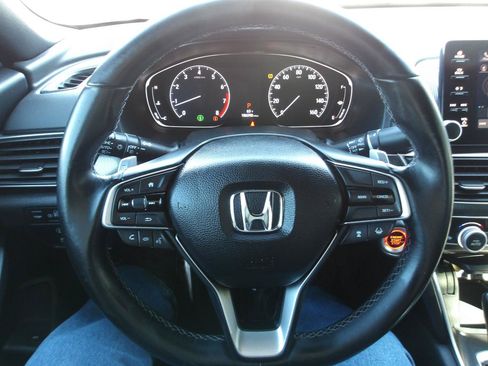 Used 2018 Honda Accord Sport image 14