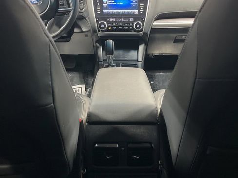 Used 2018 Subaru Outback 2.5i Limited w/ Popular Package #2 AWD/4WD image 32