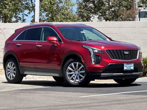 Used 2019 Cadillac XT4 Premium Luxury w/ Driver Awareness Package image 2
