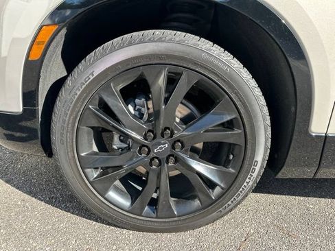 Used 2021 Chevrolet Blazer RS w/ Enhanced Convenience Package FWD image 9
