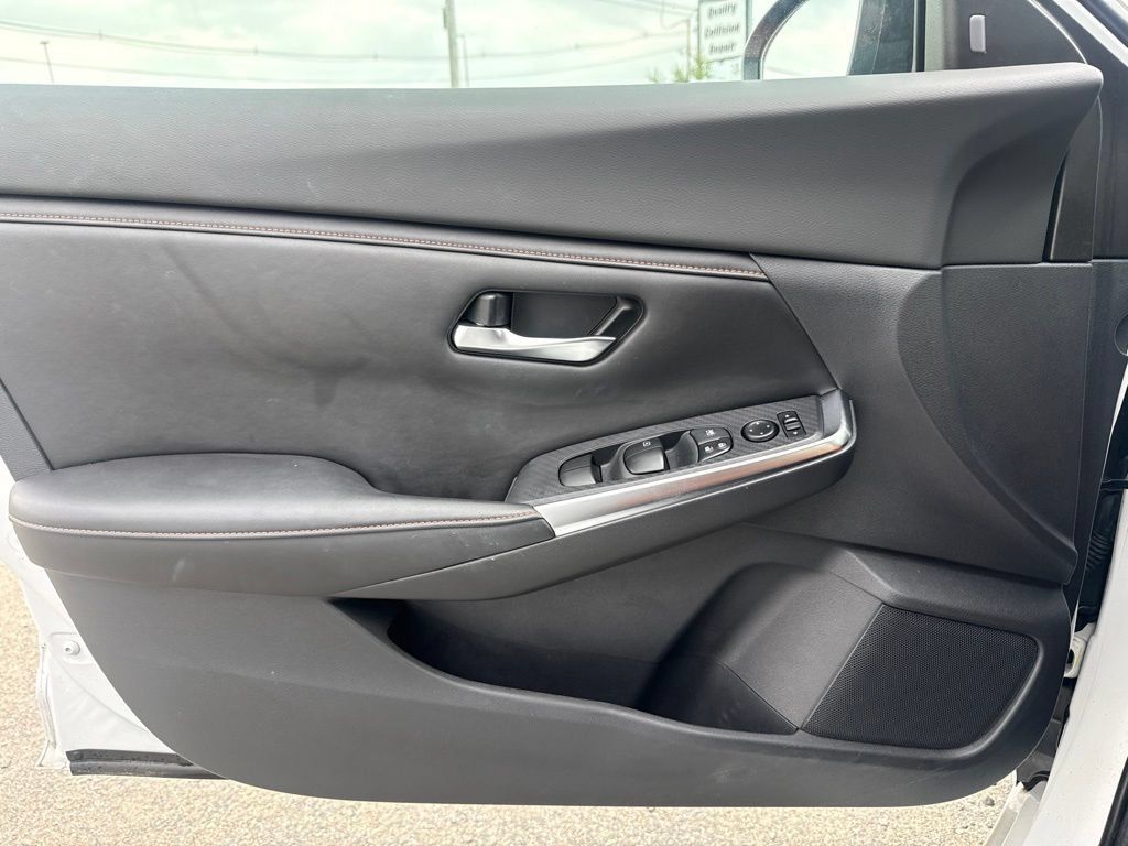 Used 2020 Nissan Sentra SR w/ Electronics Package FWD image 14