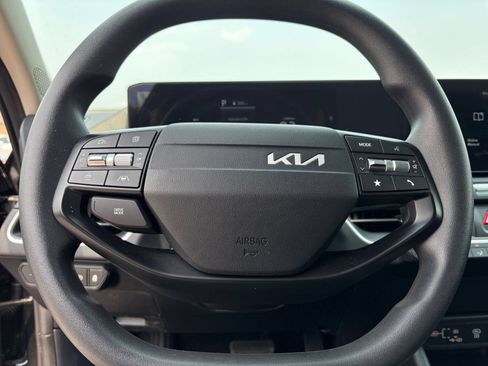 Used 2026 Kia K4 FWD image 28