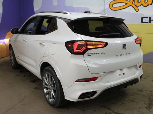 Used 2025 Buick Encore GX Avenir w/ Avenir Technology Package AWD/4WD image 6