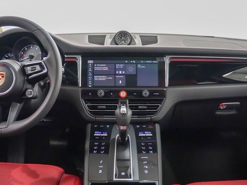 New 2025 Porsche Macan S image 21