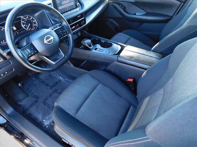 Used 2025 Nissan Rogue SV FWD image 16