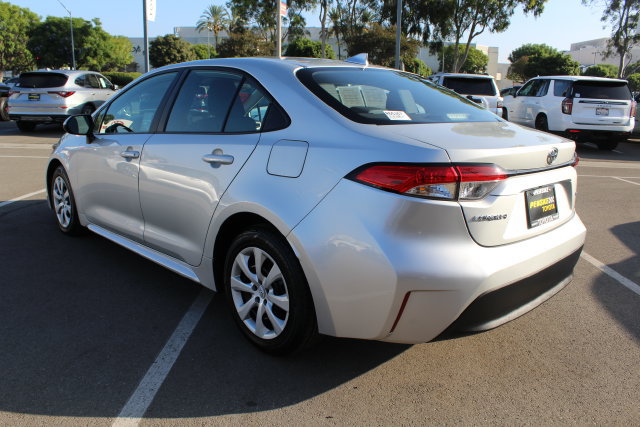 Certified 2025 Toyota Corolla LE FWD image 10
