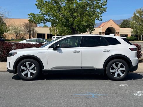 Used 2024 Honda Prologue EX image 2