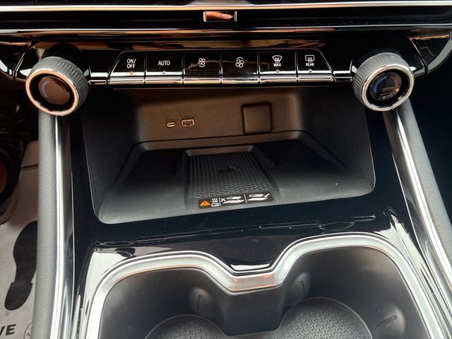 New 2026 Chevrolet Traverse RS AWD/4WD image 16
