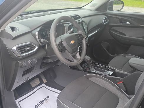 Used 2023 Chevrolet TrailBlazer LT w/ Convenience Package FWD image 13