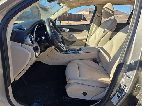 Used 2021 Mercedes-Benz GLC 300 GLC 300 w/ Premium Package image 5