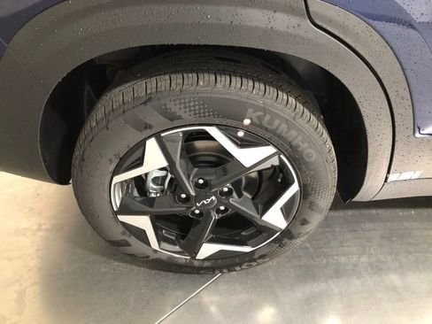 New 2026 Kia Seltos EX image 10