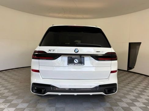 Used 2024 BMW X7 xDrive40i w/ M Sport Package AWD/4WD image 6