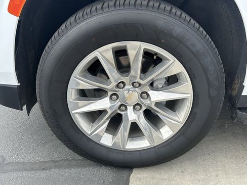 Certified 2023 Chevrolet Suburban Premier image 38