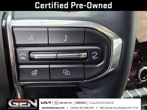 Used 2024 GMC Acadia Elevation image 28