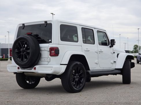 Used 2021 Jeep Wrangler Unlimited Sahara AWD/4WD image 15