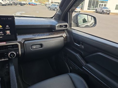 Used 2024 Toyota Tacoma Limited w/ Limited Package (LT) image 24