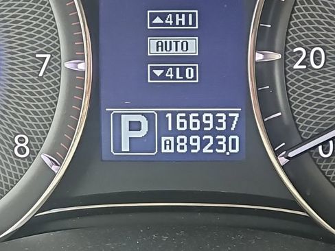 Used 2011 INFINITI QX56 4WD w/ Deluxe Touring Pkg image 13