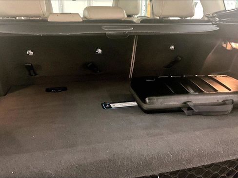 Used 2015 Ford C-MAX Energi SEL w/ Equipment Group 302A image 34