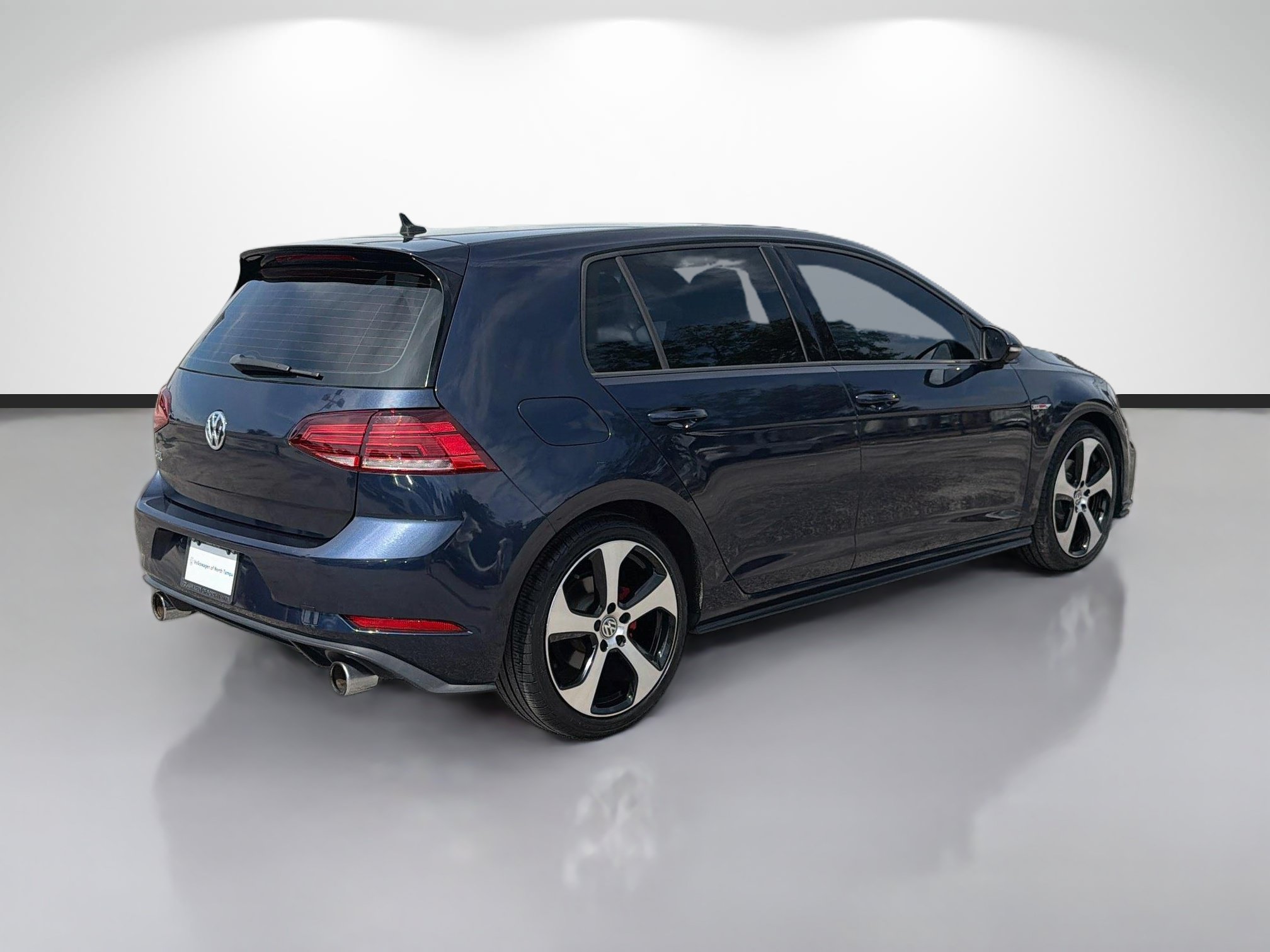 Used 2018 Volkswagen GTI S FWD image 3