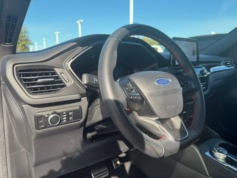 Used 2024 Ford Escape ST-Line image 17