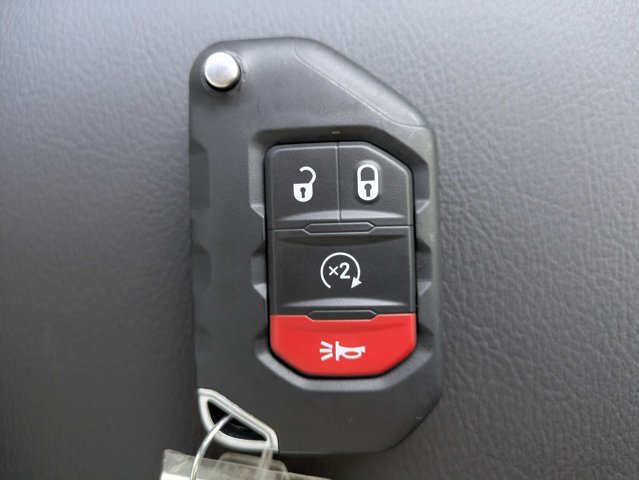 New 2026 Jeep Wrangler Unlimited Sahara AWD/4WD image 31