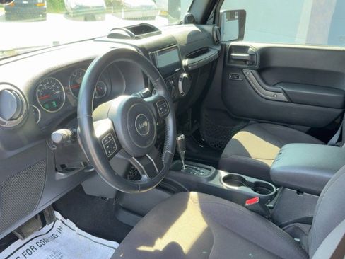 Used 2014 Jeep Wrangler Unlimited Sport w/ Quick Order Package 24S AWD/4WD image 9