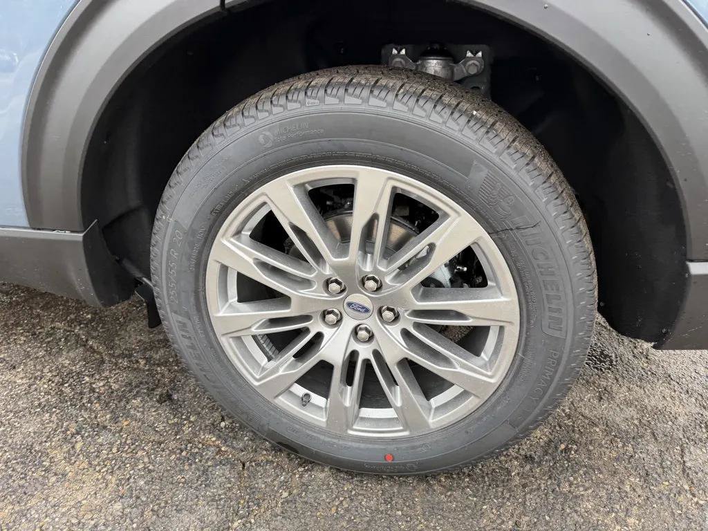 New 2026 Ford Explorer Active w/ Active Comfort Package AWD/4WD image 9