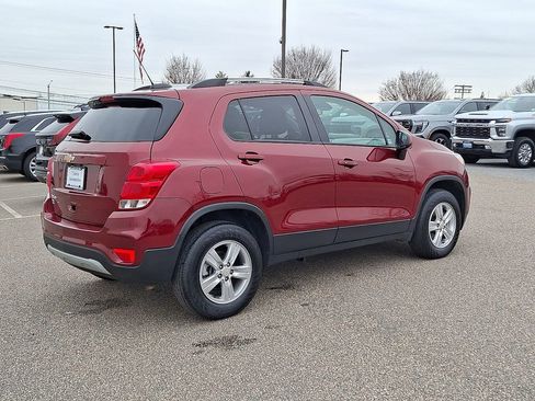 Used 2022 Chevrolet Trax LT w/ LT Convenience Package image 10