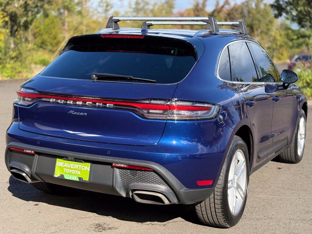 Used 2022 Porsche Macan AWD/4WD image 5