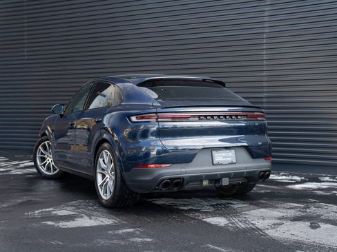 New 2026 Porsche Cayenne S image 3