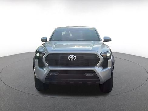 Used 2024 Toyota Tacoma TRD Off-Road AWD/4WD image 4