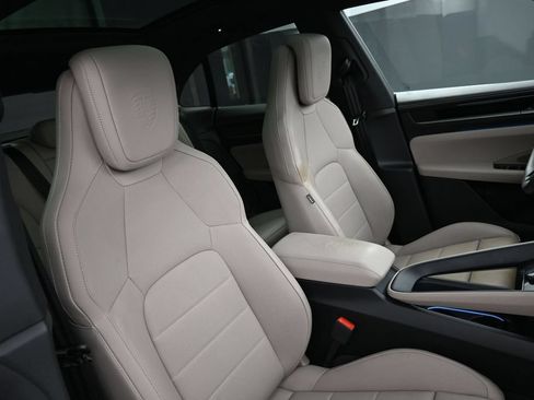 Certified 2025 Porsche Macan 4S Electric AWD/4WD image 30