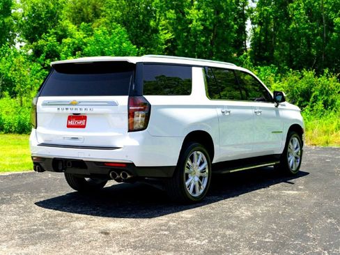Used 2024 Chevrolet Suburban High Country RWD image 7