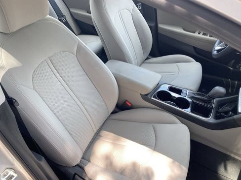 Used 2018 Hyundai Sonata SE FWD image 30