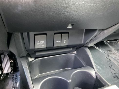Used 2015 Honda Fit EX image 35