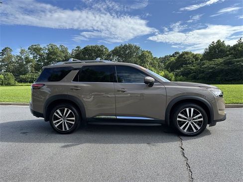 Certified 2023 Nissan Pathfinder Platinum w/ Lighting Package (N93) image 9
