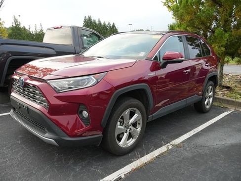 Used 2021 Toyota RAV4 Limited AWD/4WD image 3