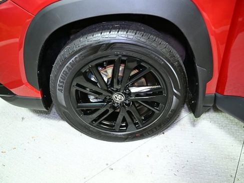 Used 2024 Toyota Corolla Cross AWD Hybrid w/ Moonroof Package image 19