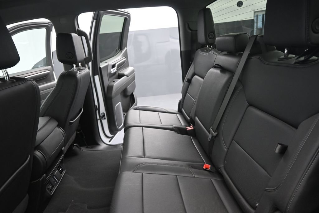 Used 2024 GMC Sierra 1500 SLT AWD/4WD image 14