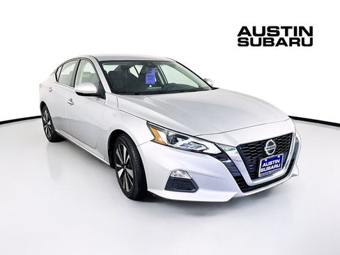 Used 2022 Nissan Altima 2.5 SV FWD image 1