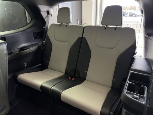 Used 2025 Lexus TX 350 AWD w/ Technology Package image 8