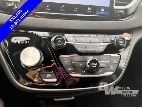 Used 2026 Chrysler Pacifica Select FWD image 19