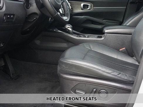 Used 2022 Kia Sorento S w/ Panoramic Sunroof Package AWD/4WD image 9