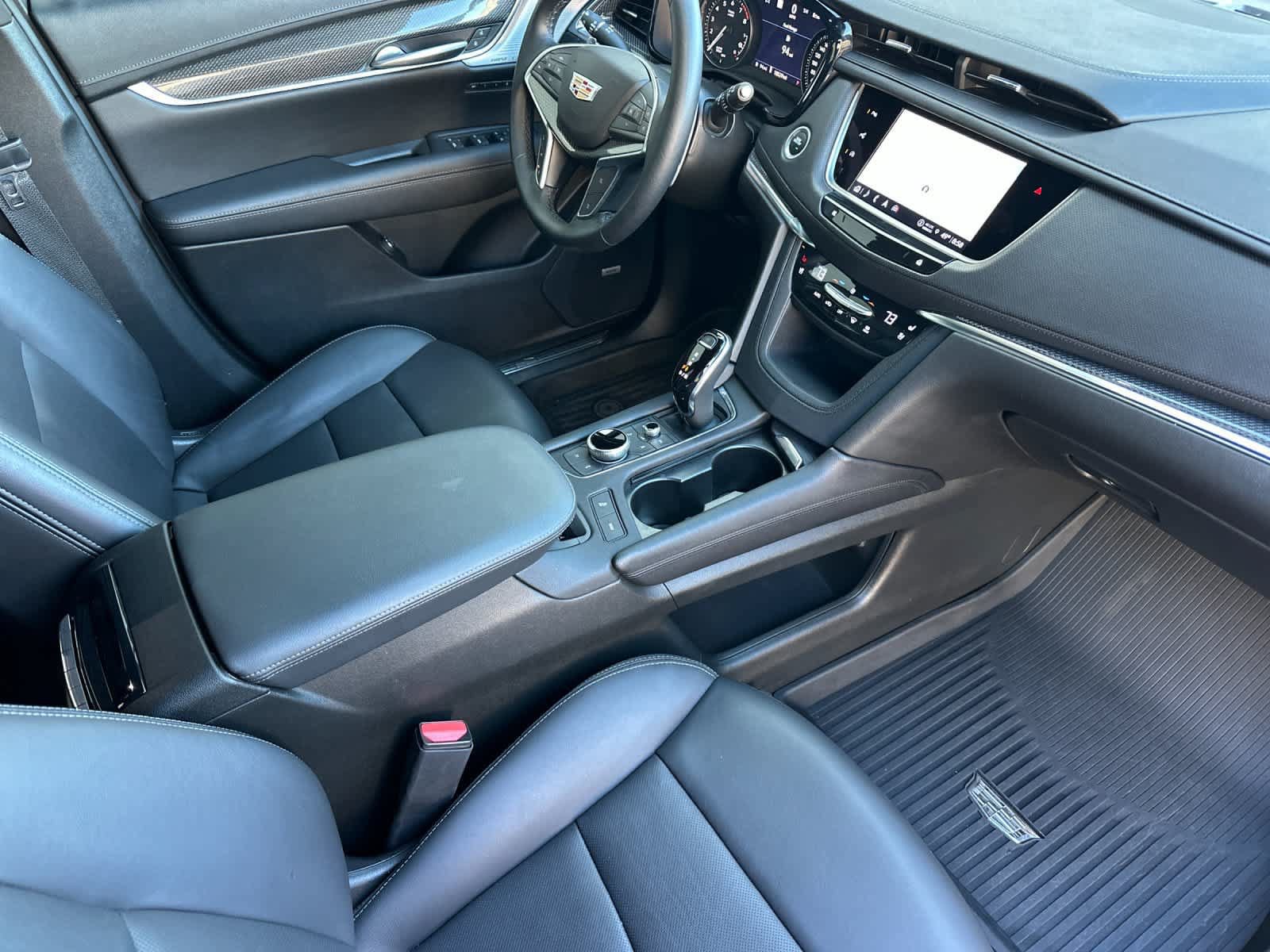 Used 2025 Cadillac XT5 Sportv w/ Technology Package AWD/4WD image 16