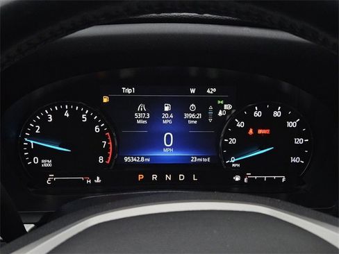 Used 2022 Ford Explorer XLT w/ Equipment Group 202A image 12