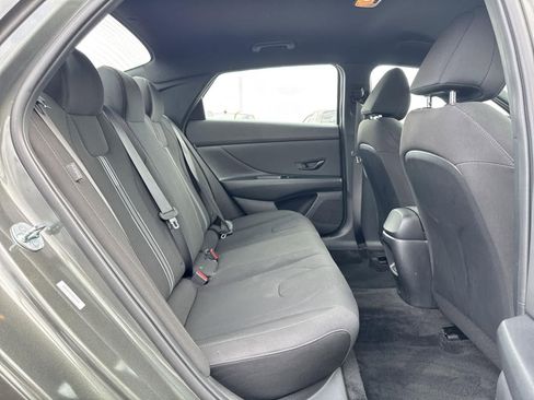 Certified 2025 Hyundai Elantra Sport image 35