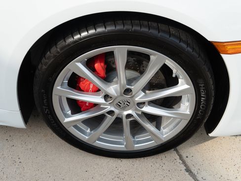 Used 2024 Porsche 718 Boxster S RWD image 10