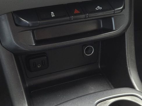 Used 2020 Chevrolet Colorado W/T w/ Custom Special Edition image 21