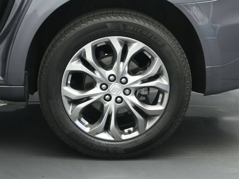 Used 2020 Buick Enclave Avenir w/ Avenir Technology Package FWD image 21